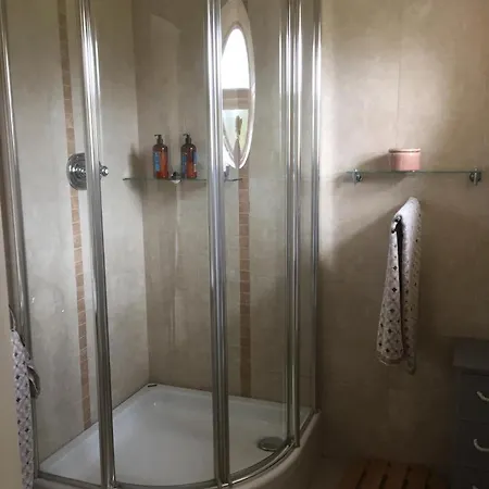 Castledale Bed and Breakfast 5*
