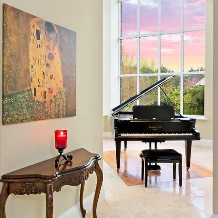 Castledale Bed & Breakfast 5*