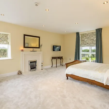 Castledale Bed & Breakfast 5*