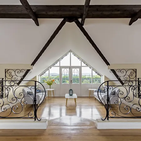 Castledale 5*
