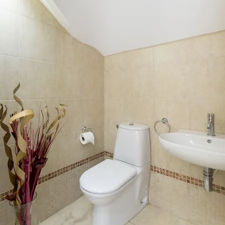 Castledale Bed & Breakfast